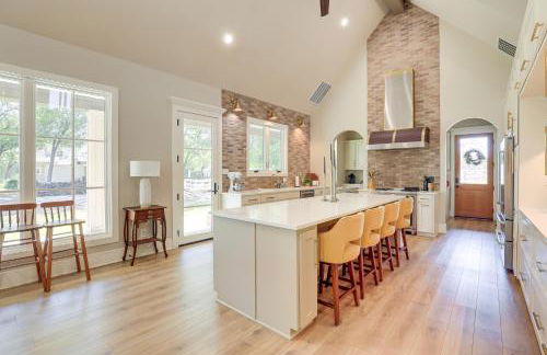 Walk to Shops and Winery! Stylish Dtwn Ovilla Home - Foto 8