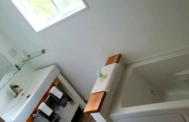 Edge-O-Dells Resort - 21 and Older - Photo 35