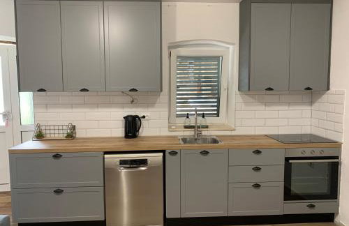 Fig Tree Murter - Photo 4