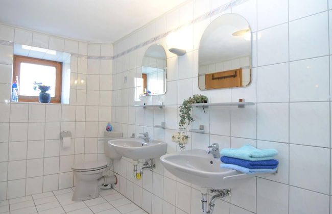 Lovely Holiday Home in Viechtach near Forest - Photo 11