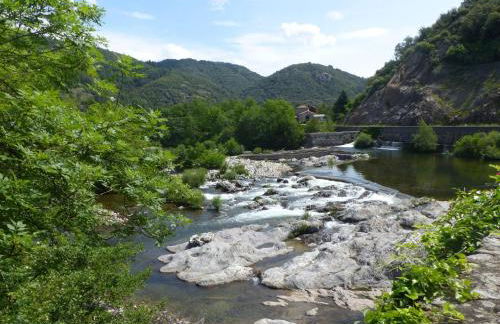 Holiday Home in Ardèche near Château de Ventadour - Foto 6