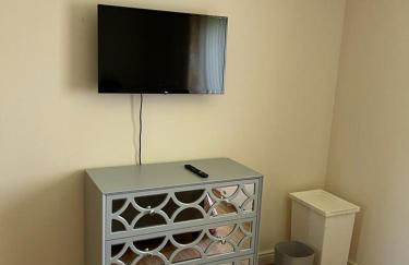 Modern Beautiful Gated Two Bed Apartment - Foto 10