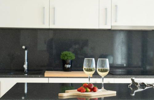 Villa La Perla by LovelyStay - Photo 15