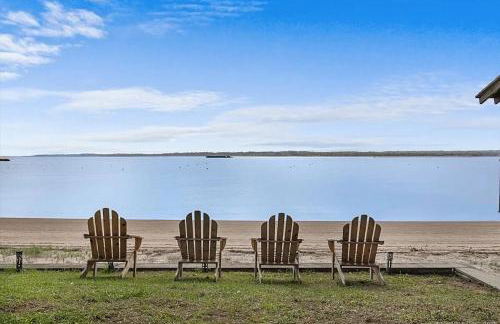 Beachfront Apartment - 8 min from downtown - Foto 1