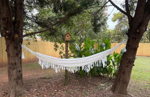 Modern 3 bedroom home downtown Forest city outstanding backyard, pet friendly - Foto 18