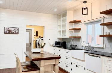 The River City Haven- Cozy, Spacious Home Near Downtown - Foto 20