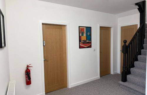 The Drapers - by Caithness Luxury Apartments NC500 - 4 Bedroom Luxury Central NC500 Apartment-Sleeps 8- Sleeps Work teams upto 4 & holiday makers upto 8 - BUDGET FRIENDLY FOR LONG STAY TRADES - CONTACT US - - Foto 14