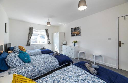 4BR New Build - Near Ferry Port - Great for Groups - Foto 2