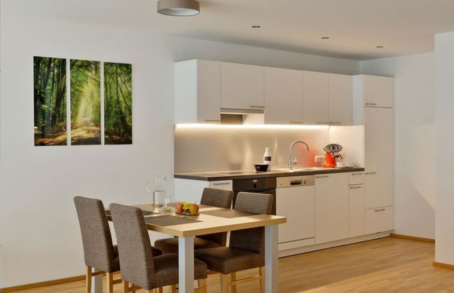 Relaxed Urban Living - Photo 7