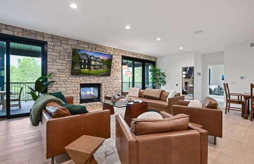 6BR Sand Valley Lodge with Hot Tub Bar & Putting Green - Foto 11