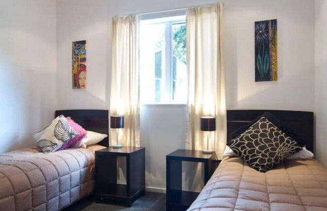 Christchurch City & Country Cottages - Nut Point Cottage - Foto 2