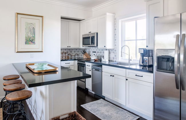 Island Haven: Oceanfront Retreat With Infinity Pool - Foto 8