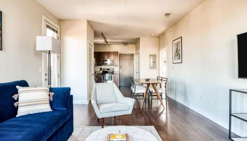 CozySuites Music Row Spacious 2BR with free parking 01 - Foto 3