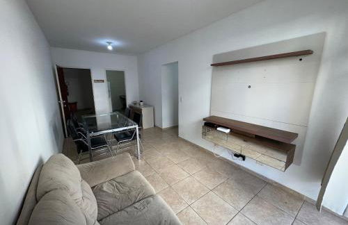 Apartamento enseada 500 metro da praia - Foto 3