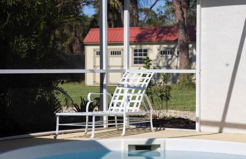 1mi to Beach Jungle Bungalow 1 acre with Pool - Foto 23