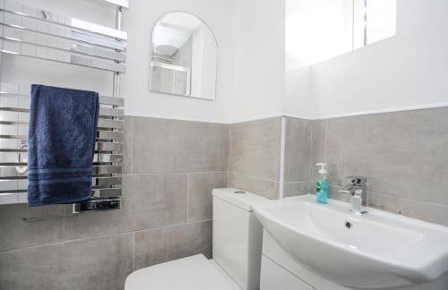 4 Ty Person - Photo 15