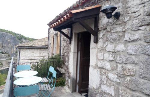 maison pierre et voûte au cœur du village - Photo 1