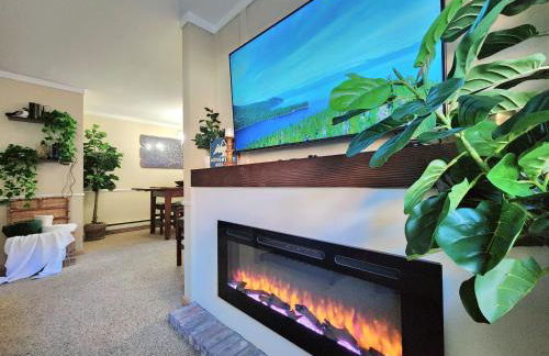 Tahoe Shoreline Retreat - Close to Ski Resorts & HOA Amenities - Foto 7