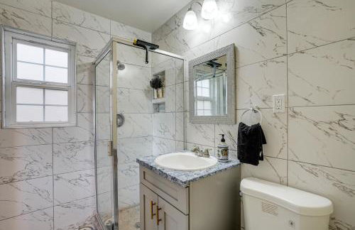 Easy SF Access! Spacious Family Home with Yard - Foto 14