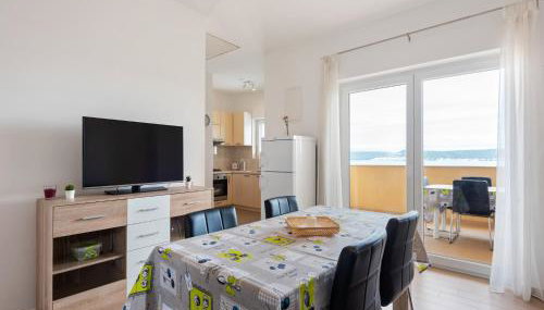 Simplistic Apartment in Neviđane near Sea beach - Foto 1