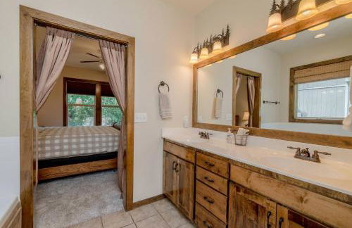 Hickory Hideaway with Communal Pool Access - Foto 39