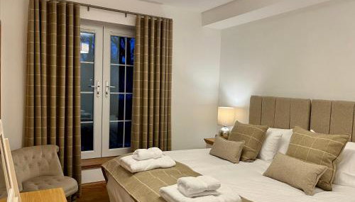 Royal Golf Apartments - Photo 2