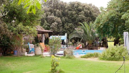 Big relax apartment with swimming pool and a peaceful garden in a private villa - Foto 1