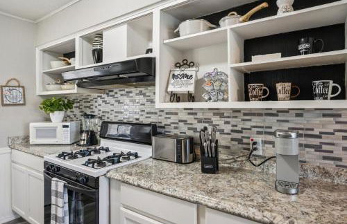 Cozy Temple Home - Fenced Yard & Wi-Fi home - Foto 9