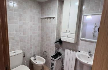 Apartamento en Sabiñánigo para grupos con amplia y soleada terraza - Foto 9