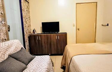 Apto inteiro 3 quartos, sendo duas suítes - Foto 2