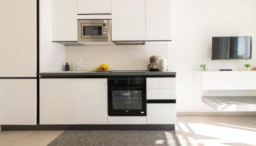 Tramonti Incredibili in Piscina - Apartment8 con AC WiFi in Residence - Foto 4