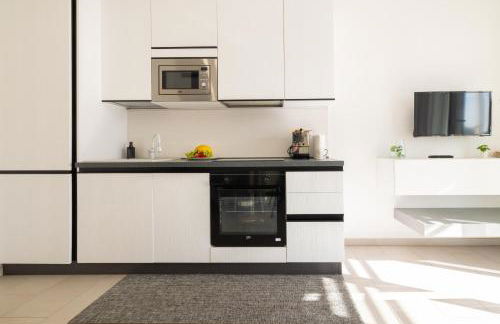 Tramonti Incredibili in Piscina - Apartment8 con AC WiFi in Residence - Foto 9