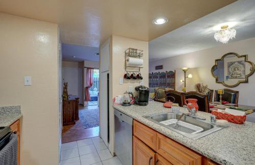 Lovely Concord Townhome Retreat with Community Pool! - Foto 12