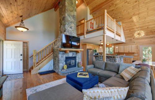 Berkshire Vacation Rentals: Great Barrington Cabin Sleeps 14 Walk To Town - Foto 4