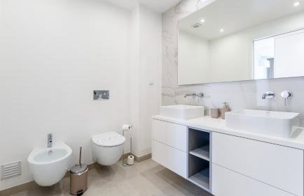Modern 2BR w Rooftop Pool & Parking by LovelyStay - Foto 30