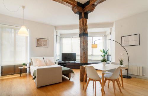 Muy Luminoso a 5 min del centro de Bilbao - Foto 1