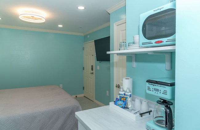Flamingo Inn - Photo 39