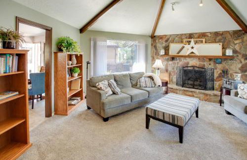 Hike, Golf, Ski and More Family Home in South Weber - Foto 4