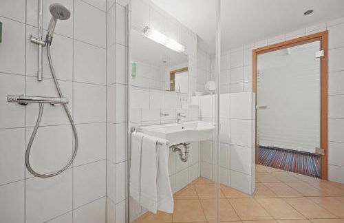 Schwarzwalapartment Nr 6 Presidential Suite 40qm Doppelbett Modern - Foto 13