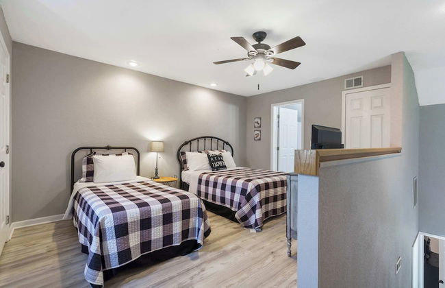 Highland Hideaway - Branson - Local Attractions, On-site Amenities & More! - Photo 8