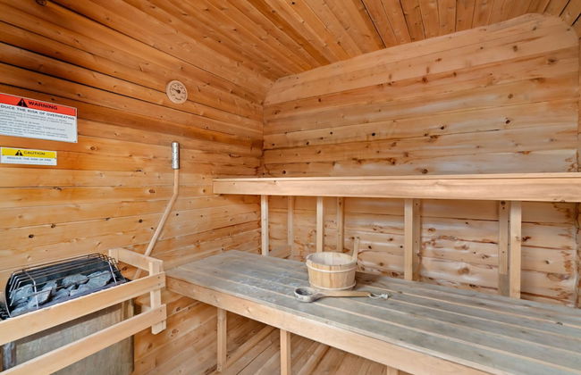 4 Bedroom Near Soco With a Private Pool & Sauna - Photo 27