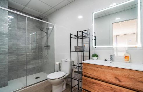 1 Bedroom Stunning Apartment In Grao De Castellon - Foto 9