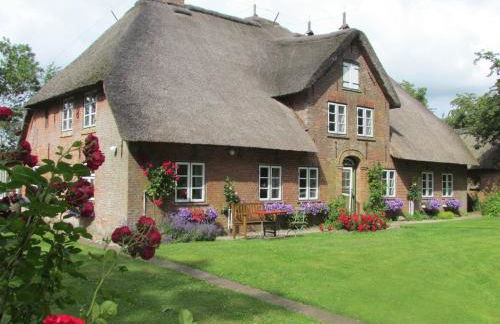 Historischer Davidshof - Mit dem Rad die Nordseehalbinsel erkunden - Foto 1