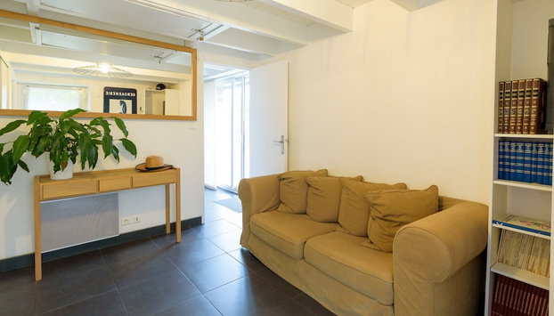 Peaceful Holiday Home in Plouguin With Indoor Pool - Foto 3, Recepción