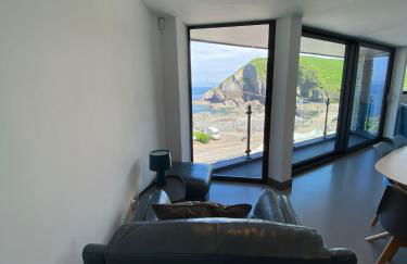 4 The View apartments Ilfracombe - Seafront, Parking, Lift, EV - Foto 1
