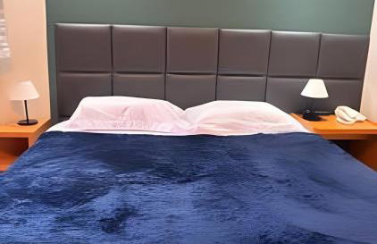 Flat ótima localização com vaga - Foto 23