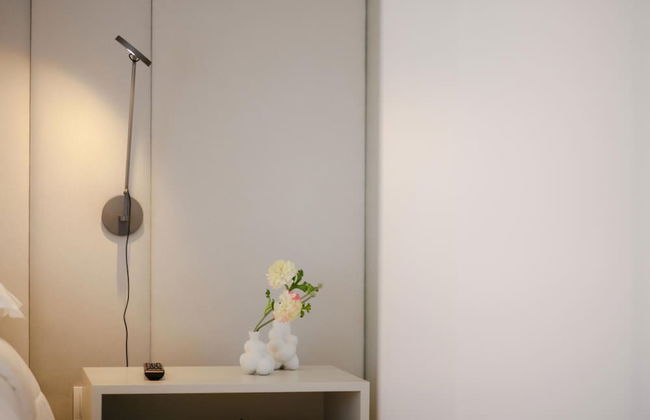 Sea Side Luxury Apartment - Photo 5