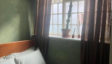 The Sandwich Hideaway - Photo 5