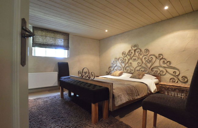 Grand Holiday Home in Alphen with Sauna & Hot Tub - Foto 6