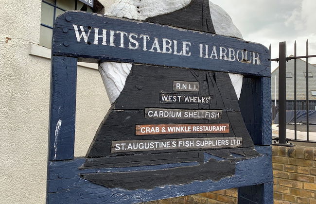 One Bedroom Flat, Sleeps 4, Balcony & Free Parking - Foto 29